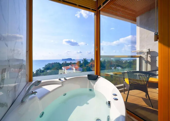 Goldone Hotel & Suites