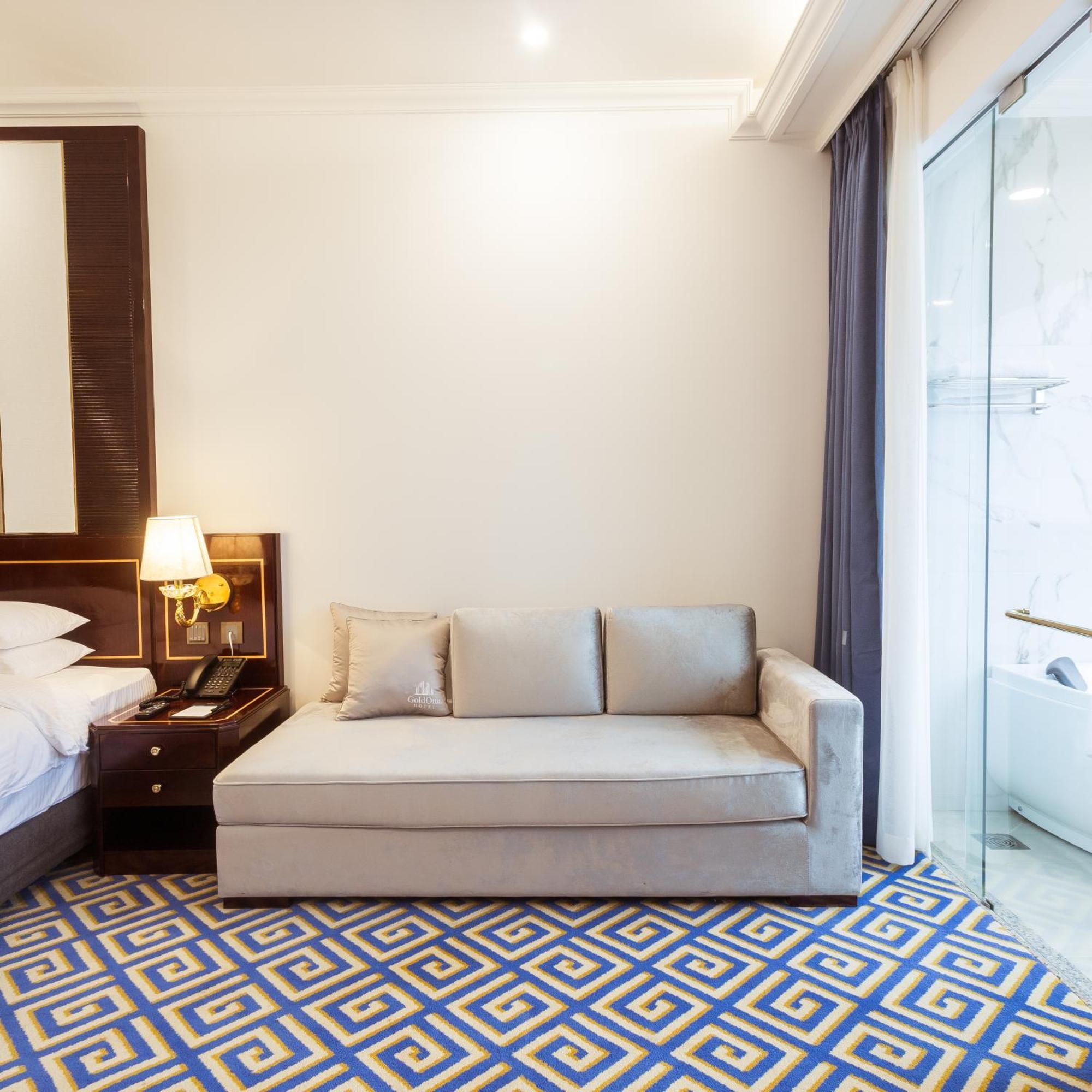 Goldone & Hotel