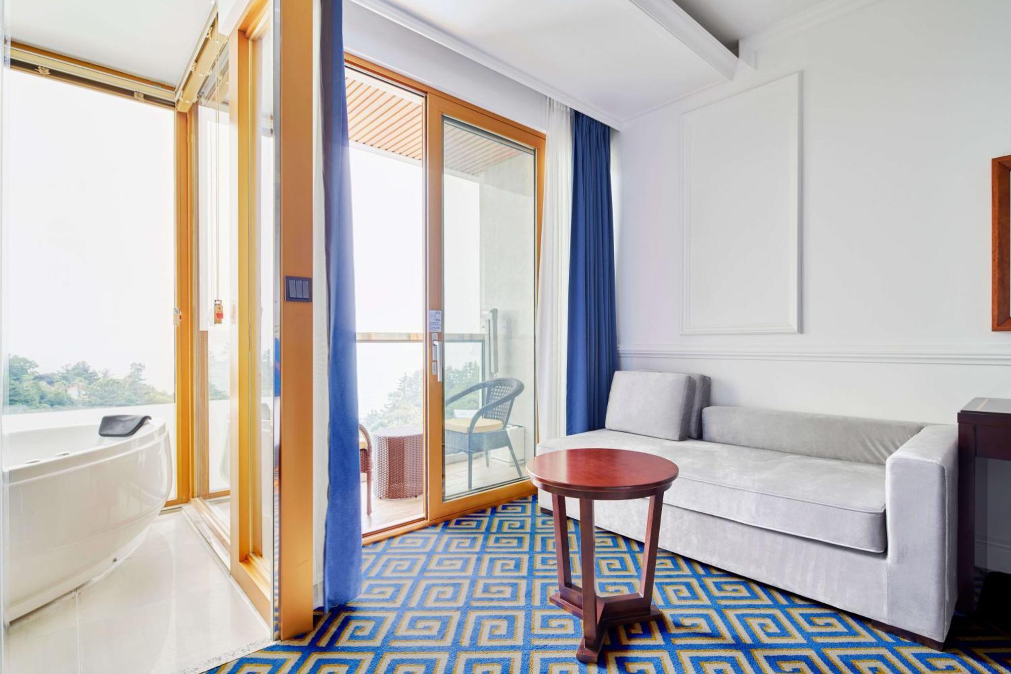 Hotel Goldone & Seogwipo
